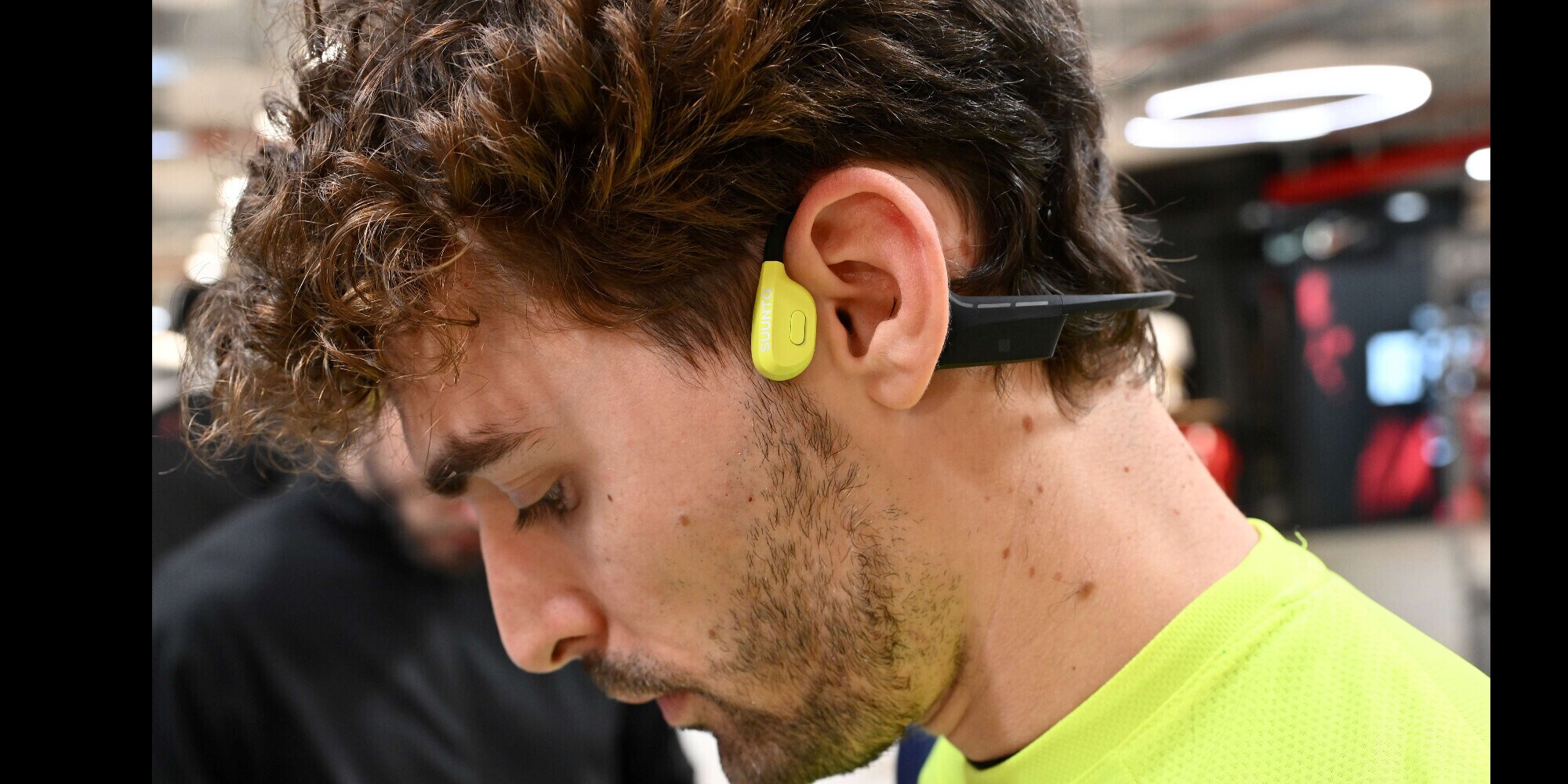 Musica in sicurezza, con Suunto Wing allenamenti in città senza rischi