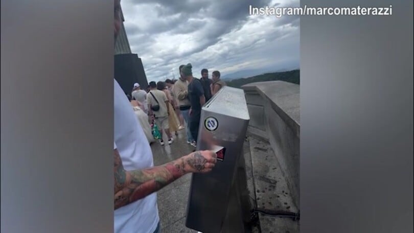 Insulti all'Inter: Materazzi cancella l'adesivo...