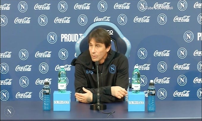 Conte: "Se sei in testa è normale parlare di Scudetto"