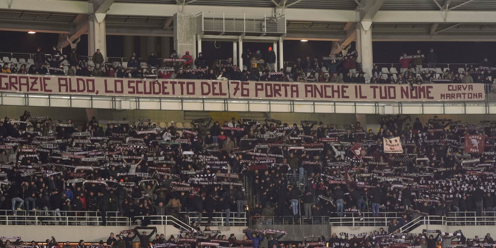 "Scudetto Torino è anche tuo": Agroppi, l'omaggio della Maratona. E Cairo contestato