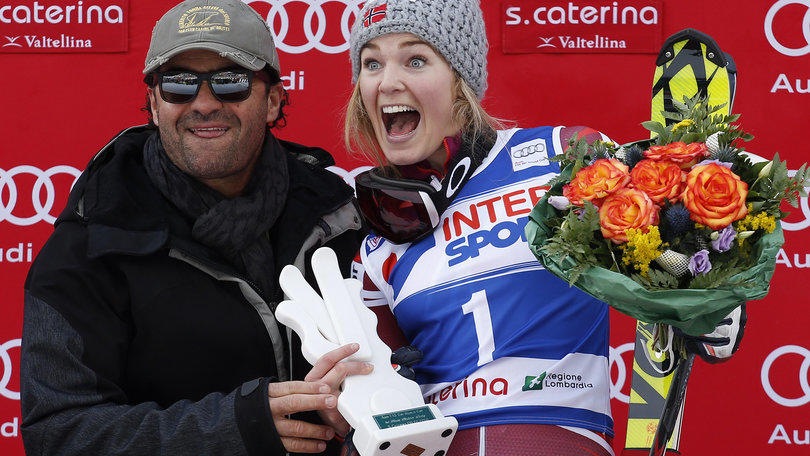 A Santa Caterina Nina Loeseth premiata da Tomba: che risate!