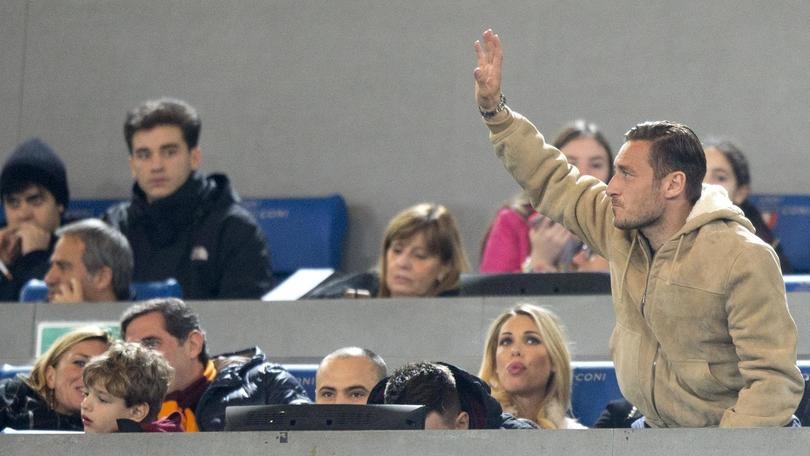 Roma-Palermo, c'è Totti all'Olimpico con Ilary Blasi