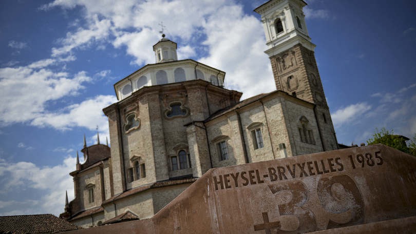 A Cherasco inaugurato il monumento per le vittime dell'Heysel