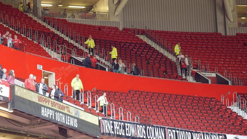 Allarme bomba all'Old Trafford: evacuati i tifosi del Manchester United