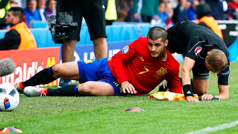 Spagna-Repubblica Ceca, Morata "stende" il guardalinee