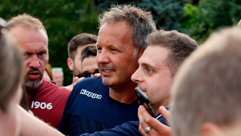Torino, foto e autografi per la prima di Mihajlovic