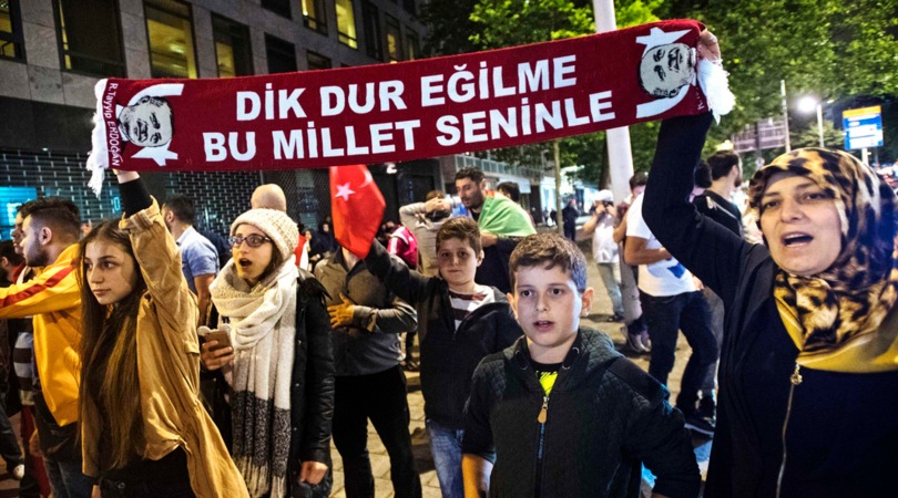 Caos in Turchia, fallisce il colpo di Stato dei militari: Erdogan torna a Istanbul