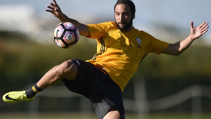 Juventus, per Higuain lavoro duro in vista dell'Espanyol