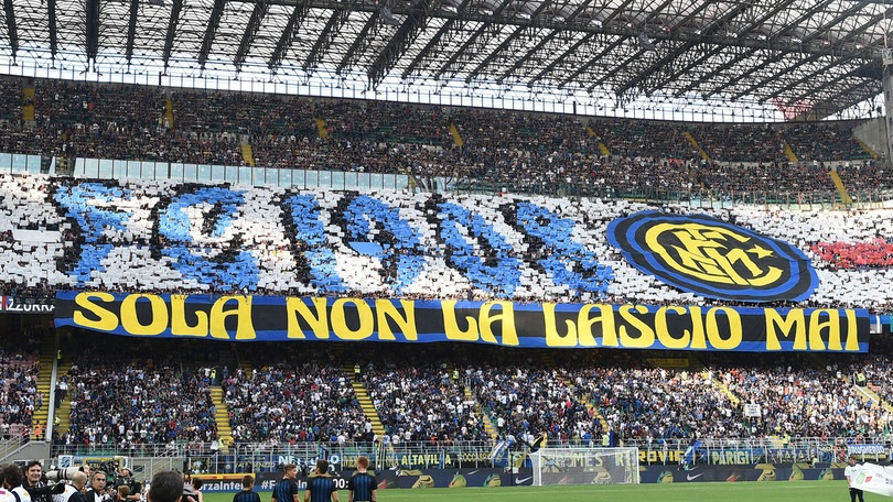 Inter-Juventus, l'abbraccio di San Siro ai nerazzurri