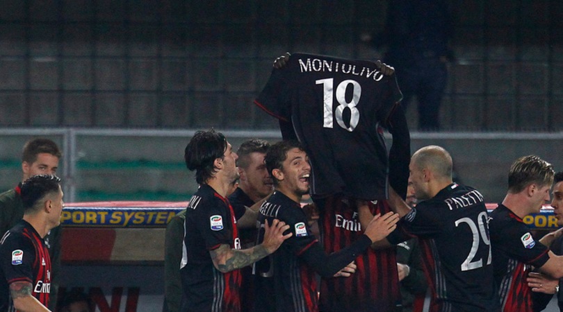 Milan: Niang segna e tira fuori la maglia di Montolivo, le immagini dell'esultanza