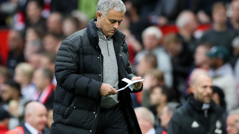 Premier League, Mourinho espulso: il Manchester United fa solo 0-0 col Burnley