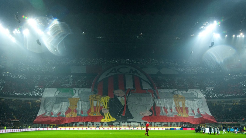 Milan-Inter, l'omaggio della Sud a Berlusconi