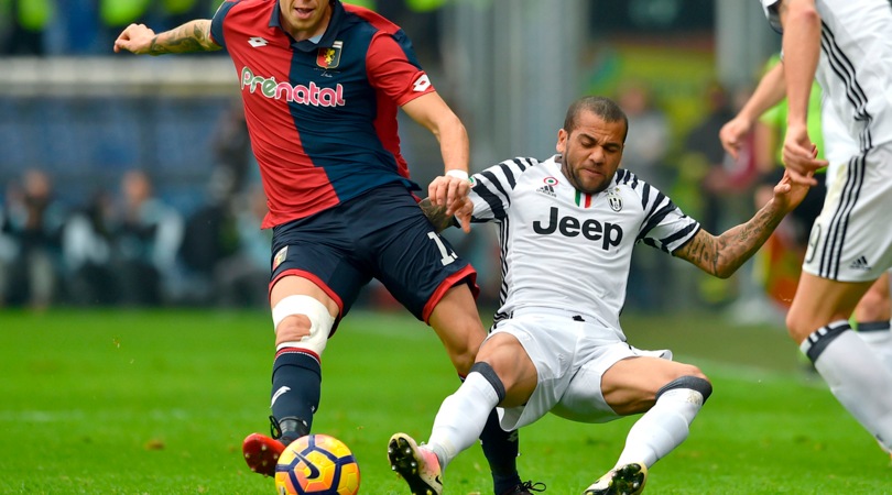 Juventus, Dani Alves ko: le immagini dell'infortunio