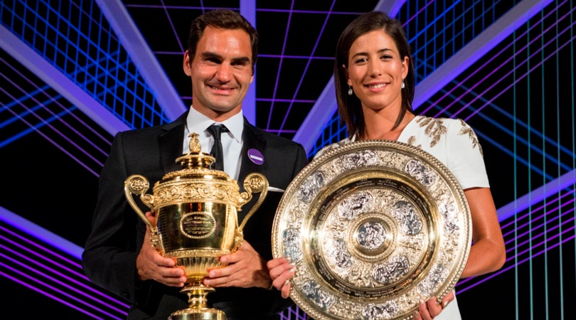 Wimbledon, Federer e la Muguruza posano con i trofei