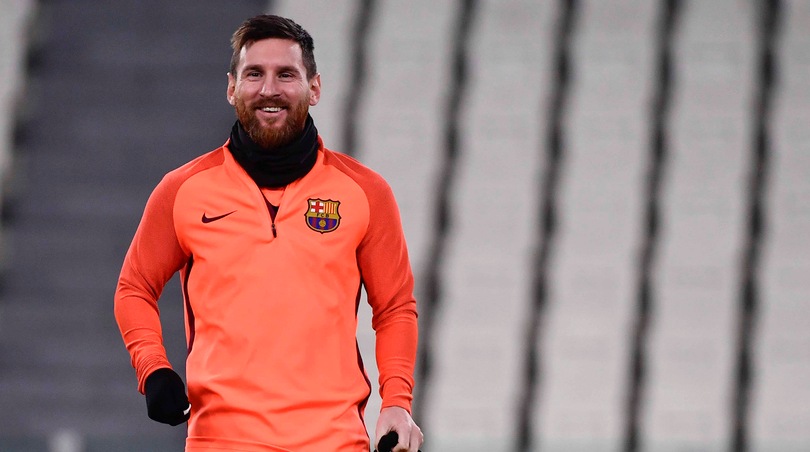 C'è il Barcellona all'Allianz Stadium. E Messi se la ride