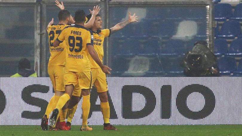 Sassuolo-Verona 0-2, Zuculini e Verde fanno tremare Bucchi