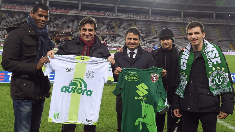 Torino-Atalanta; dai granata omaggio da brividi per la Chapecoense e per Bonetto