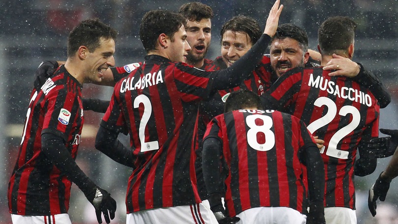 Milan, la vittoria esalta Gattuso: che abbracci con la squadra!