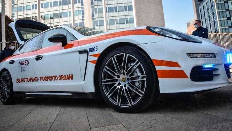 Porsche Panamera sequestrata ora è un'ambulanza e trasporta organi