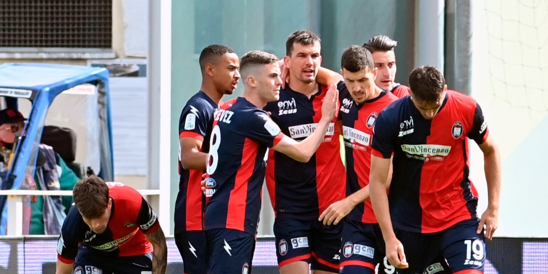 Raffaele Vrenna torna al Crotone dopo il saluto alla Pro Vercelli