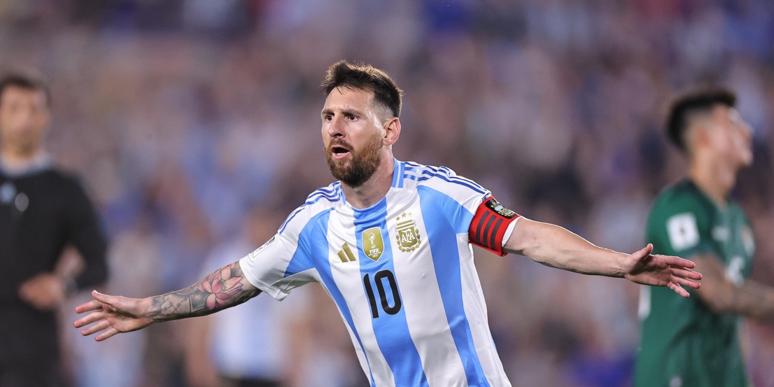 Messi d'altri tempi: tripletta e Bolivia ko. In gol anche Lautaro