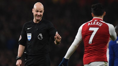Europa League Lipsia-Napoli, arbitra l'inglese Taylor. Milan, c'è lo spagnolo Mallenco