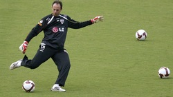 Brasile, Rogerio Ceni annuncia il ritiro a 42 anni