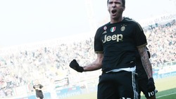 Da Mandzukic a Nedved, la Juventus pesca a Est