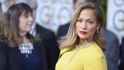Jennifer Lopez illumina il red carpet dei Golden Globes