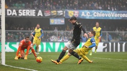 Serie A, super Juventus: 4-0 al Chievo Verona!