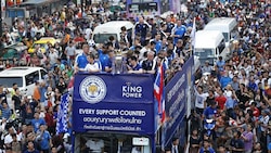 Leicester, sfilata da star per la squadra di Ranieri a Bangkok