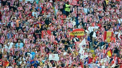 Champions League, Real-Atletico: che show dei tifosi!