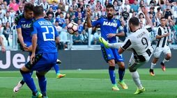 Juventus-Sassuolo 3-1, Higuain scatenato. Gol in girata da applausi