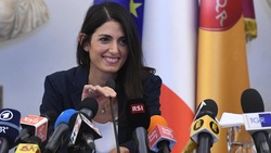 Olimpiadi, Virginia Raggi ufficializza: «No a Roma 2024»