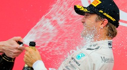 F1, Giappone: Rosberg vince, la Ferrari sbaglia strategia