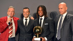 Golden Boy 2016: Renato Sanches riceve il premio di Tuttosport