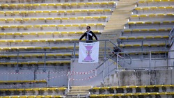 Serie B, Bari-Pro Vercelli: il tifoso-eroe della Pro Vercelli: unico supporter in trasferta a Bari