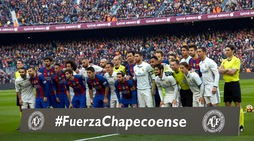 Barcellona-Real Madrid, un abbraccio e un minuto di silenzio per ricordare la Chapecoense