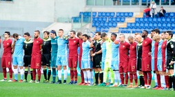 Lazio-Roma: l'Olimpico in silenzio per il tributo alla Chapecoense