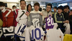 Il Real Madrid arriva a aTokyo, i giapponesi impazziscono