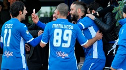 Empoli-Cagliari, l'esultanza di Mchedlidze è un selfie alla Totti