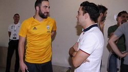 Juventus, ospite d'eccezione. A Doha c'è Xavi