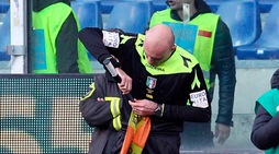 A Marassi si ferma anche la bandierina dell'assistente Tegoni