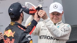 Champagne nella scarpa, Bottas rifiuta schifato
