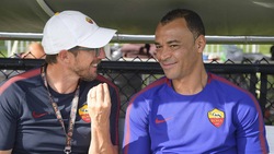 Cafu fa visita alla Roma nel ritiro Usa