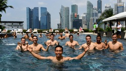 Nagatomo insegna yoga ai compagni dell'Inter