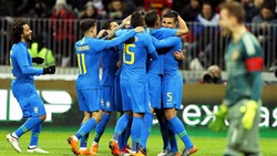 Russia-Brasile 0-3: Miranda, Coutinho e Paulinho in rete