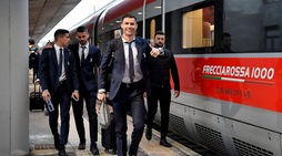 Cristiano Ronaldo guida la Juve: a Bologna con il treno