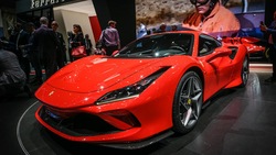 Ibrido e SUV Ferrari: le foto di Ginevra