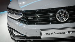 Volkswagen Passat restyling: foto da Ginevra